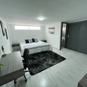 Comodo Y Amplio En Laureles Apartamento